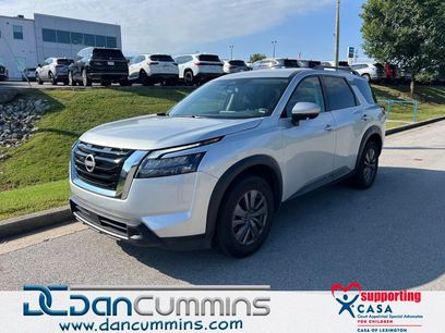 Used 2024 Nissan Pathfinder SV
