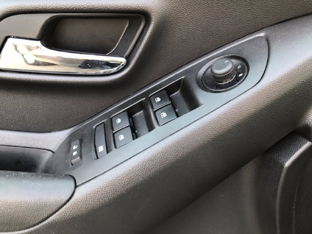 Used 2022 Chevrolet Trax LT w/ Premium Seat Package AWD/4WD image 35