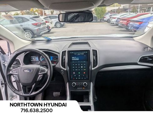 Used 2023 Ford Edge SEL image 5