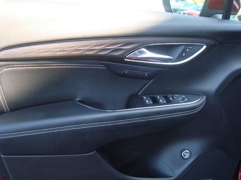 Used 2023 Buick Envision Avenir image 8