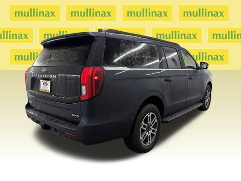 New 2025 Ford Expedition Max Active image 3