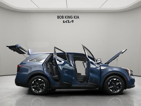 Used 2026 Kia Sorento S w/ S Panoramic Sunroof Package FWD image 13