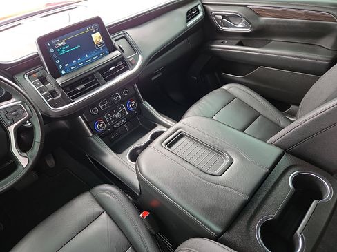 Used 2023 Chevrolet Tahoe Z71 w/ Luxury Package AWD/4WD image 14