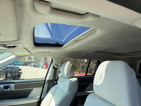 Used 2024 Hyundai Santa Fe Calligraphy image 18