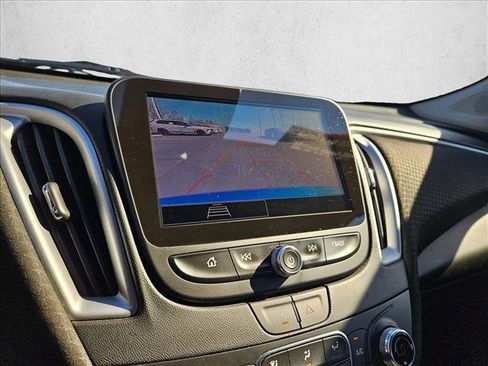 Used 2023 Chevrolet Malibu LT image 13