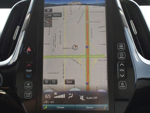 Used 2021 Toyota Prius Prime XLE image 6