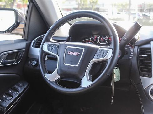 Used 2015 GMC Yukon XL SLE w/ Convenience Package image 21