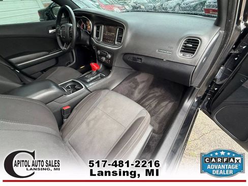 Used 2015 Dodge Charger SXT image 18