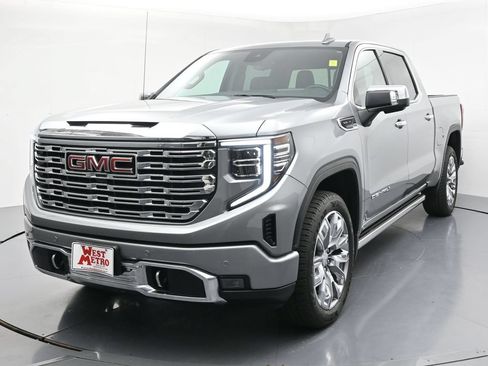 Used 2023 GMC Sierra 1500 Denali w/ Denali Reserve Package AWD/4WD image 3