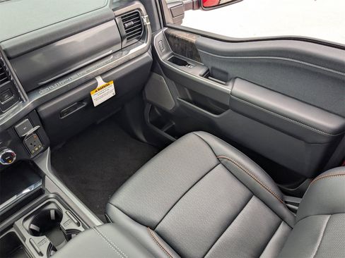 New 2026 Ford F250 Lariat w/ Black Appearance Package image 19