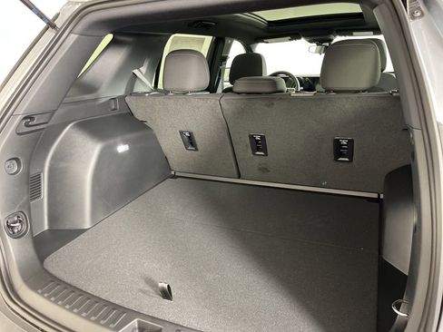 New 2026 Chevrolet Equinox LT FWD image 19