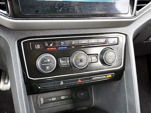 Used 2023 Volkswagen Atlas SEL Premium AWD/4WD image 31