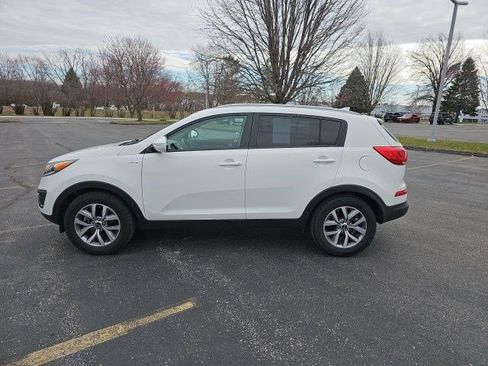 Used 2015 Kia Sportage LX image 2