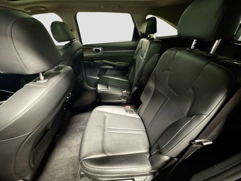 Used 2023 Kia Sorento SX AWD/4WD image 26