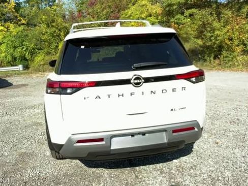 Certified 2024 Nissan Pathfinder SL w/ Cargo Package image 7