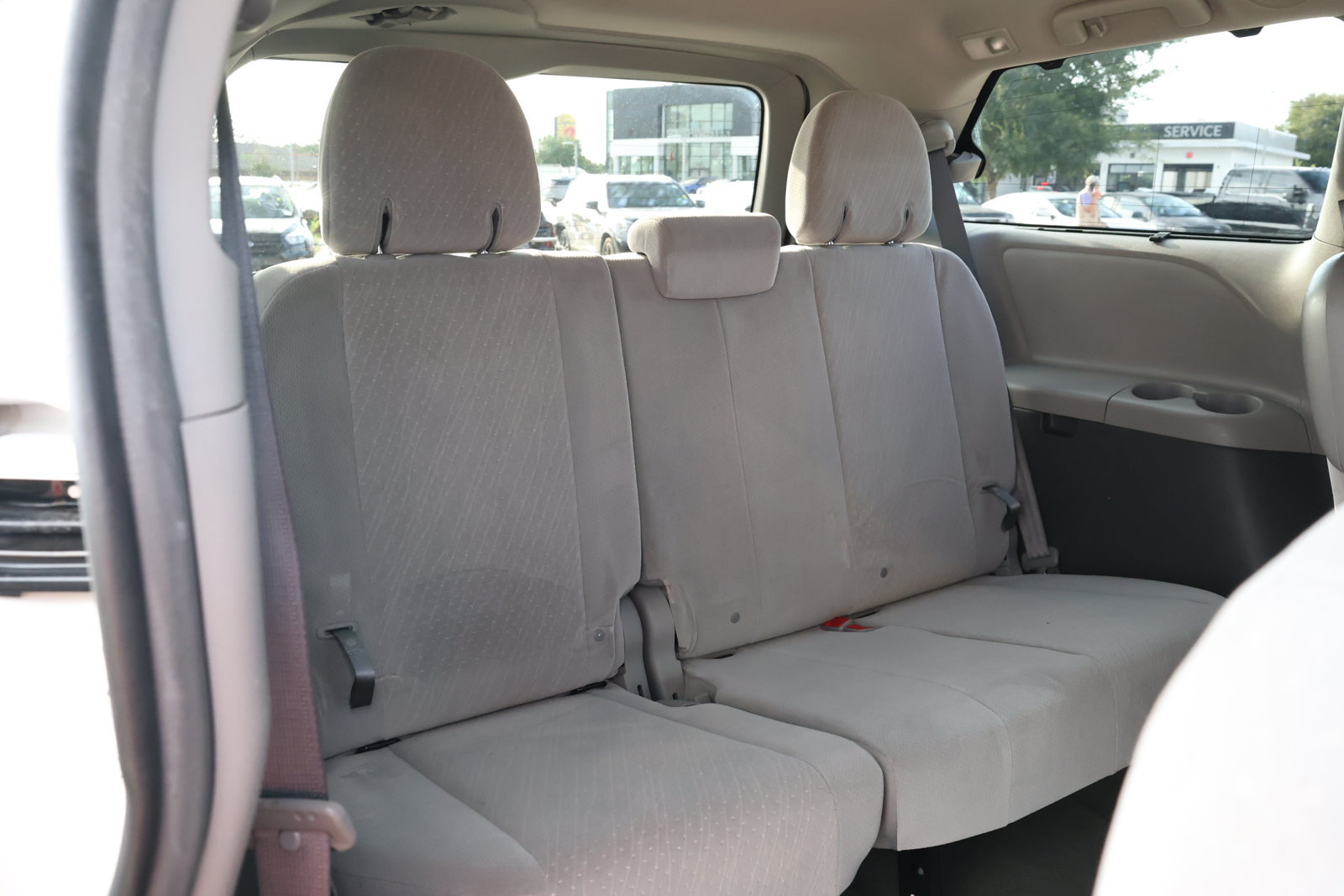 Used 2017 Toyota Sienna LE FWD image 33
