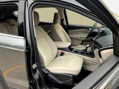 Used 2019 Ford Escape SE image 7