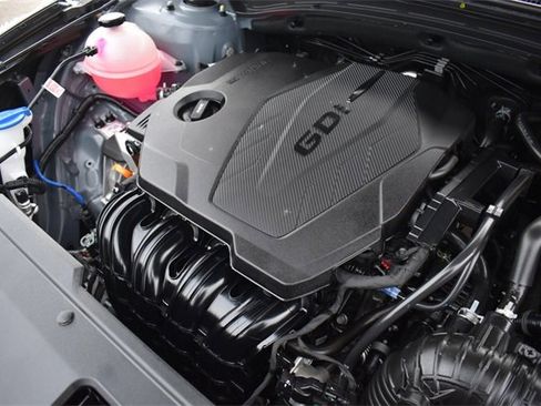 Certified 2025 Kia Sportage EX image 34