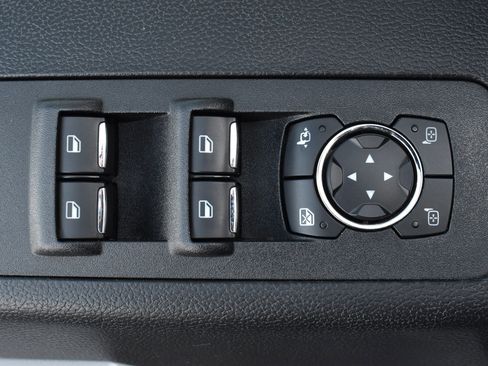 Used 2019 Ford F150 Lariat w/ Equipment Group 502A Luxury image 13