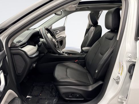 Used 2022 Jeep Compass Limited w/ Sun and Sound Group image 11