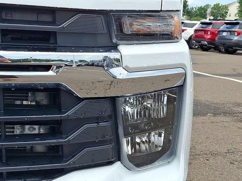 Used 2025 Chevrolet Silverado 2500 LT w/ Convenience Package AWD/4WD image 9