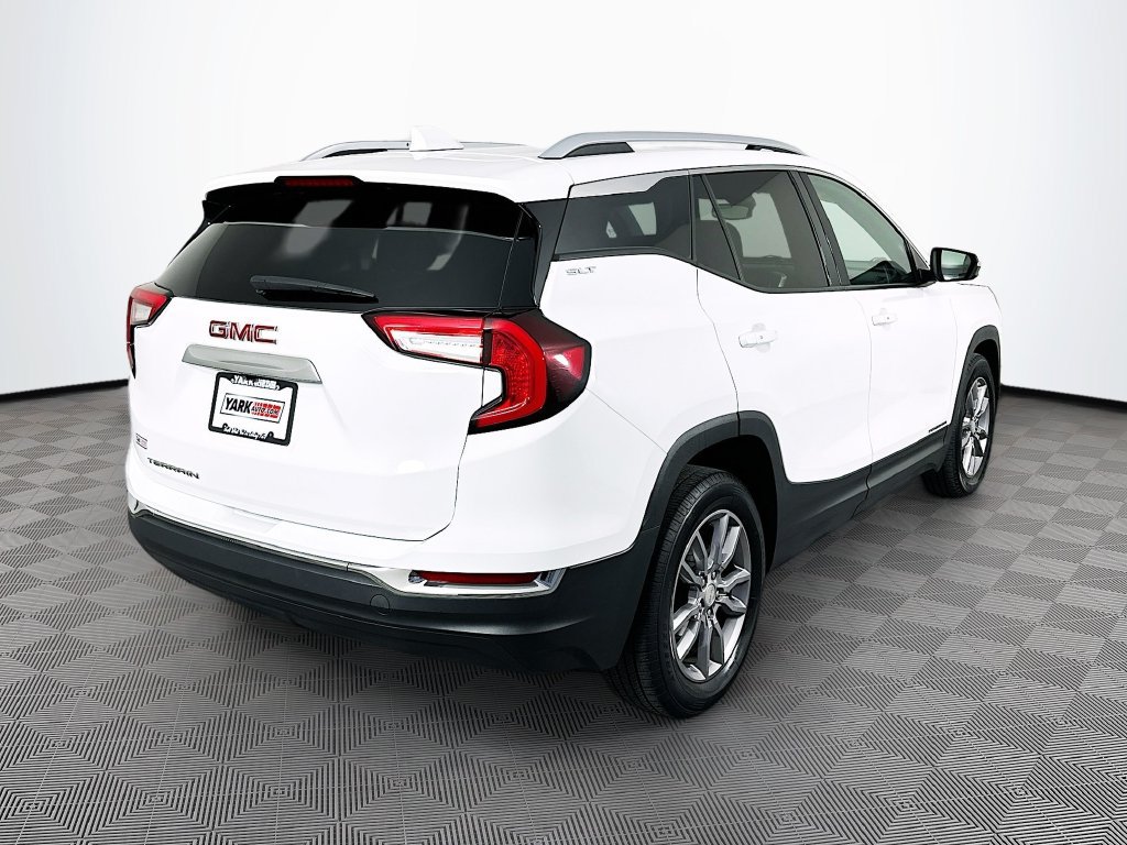 Used 2024 GMC Terrain SLT FWD image 11