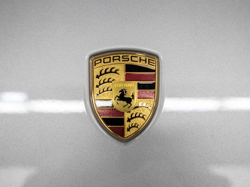 Used 2024 Porsche 911 Carrera S w/ Premium Package RWD image 28