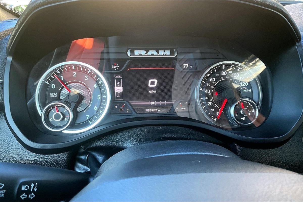Used 2025 RAM 1500 Laramie AWD/4WD image 14