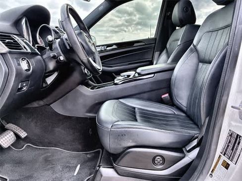 Used 2019 Mercedes-Benz GLE 400 4MATIC image 18