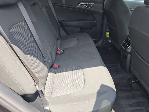Used 2025 Kia Sportage LX FWD image 18