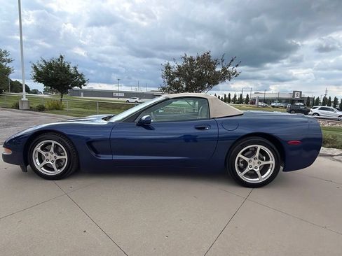 Used 2004 Chevrolet Corvette Convertible w/ Preferred Equipment Group RWD image 5