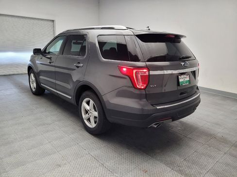 Used 2018 Ford Explorer XLT w/ Equipment Group 201A FWD image 5