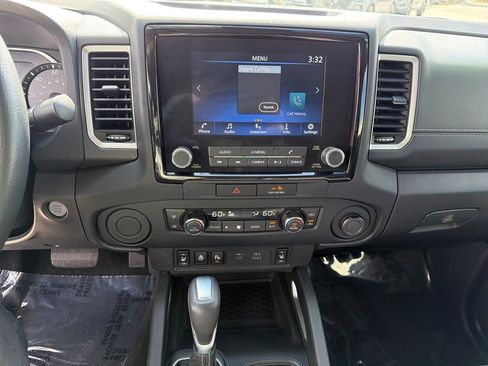 Used 2022 Nissan Frontier SV image 24