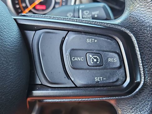 Used 2018 Jeep Wrangler Unlimited Sport image 24