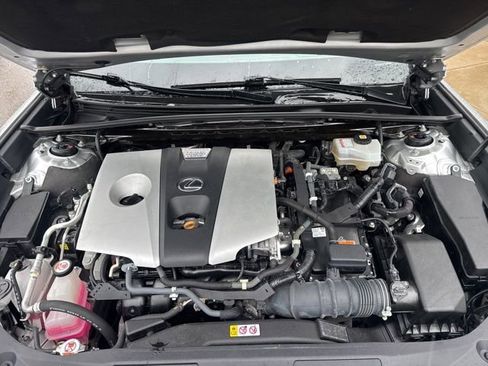 Used 2021 Lexus ES 300h w/ Accessory Package image 39