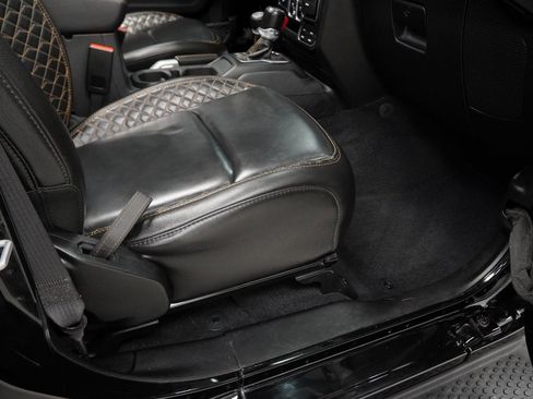 Certified 2022 Jeep Wrangler Unlimited Sahara image 51