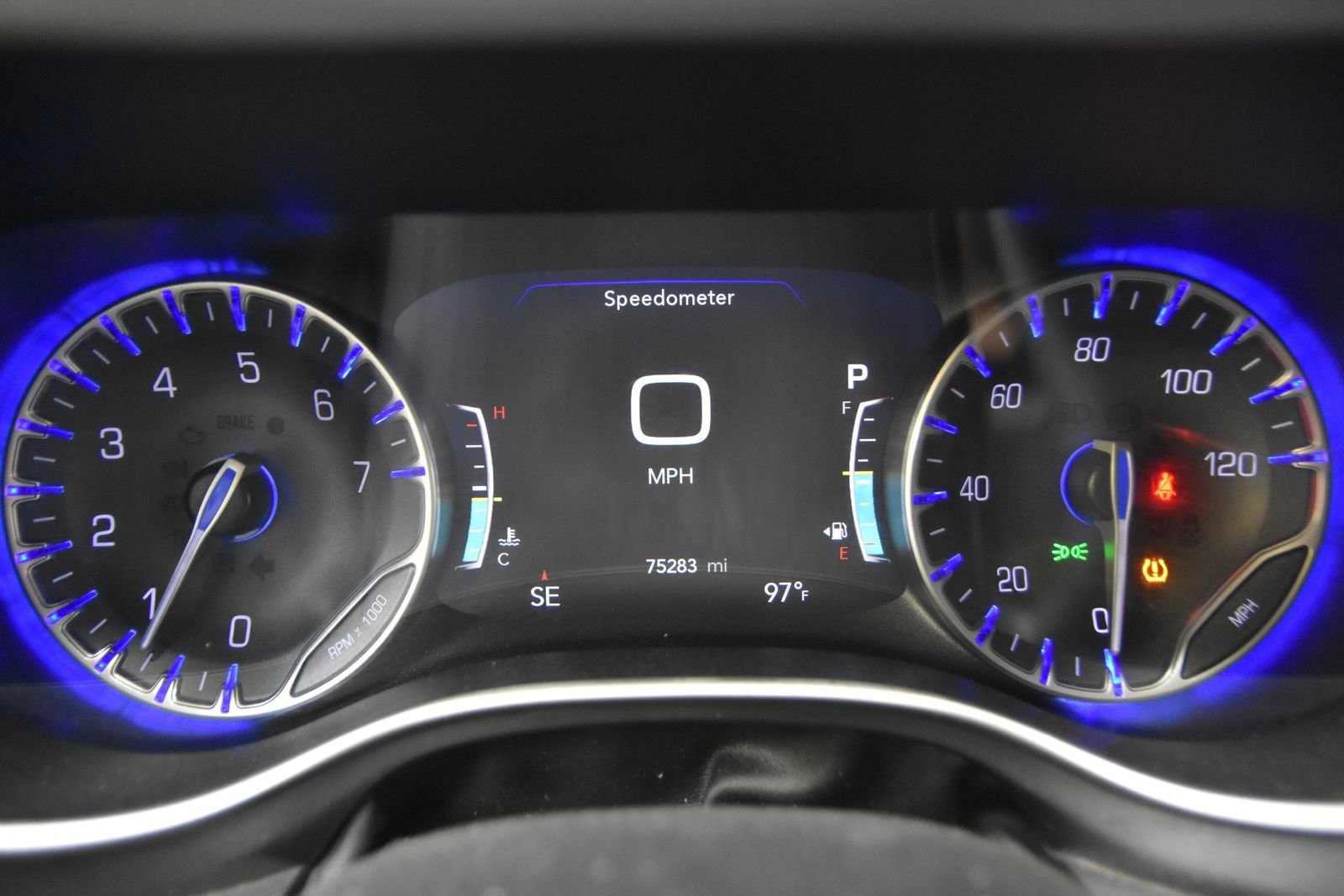 Used 2023 Chrysler Pacifica Touring-L FWD image 17