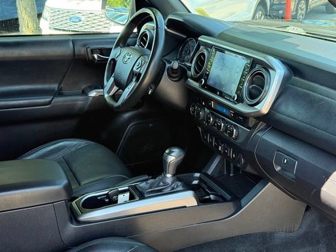 Used 2021 Toyota Tacoma Limited w/ Nightshade Package AWD/4WD image 35