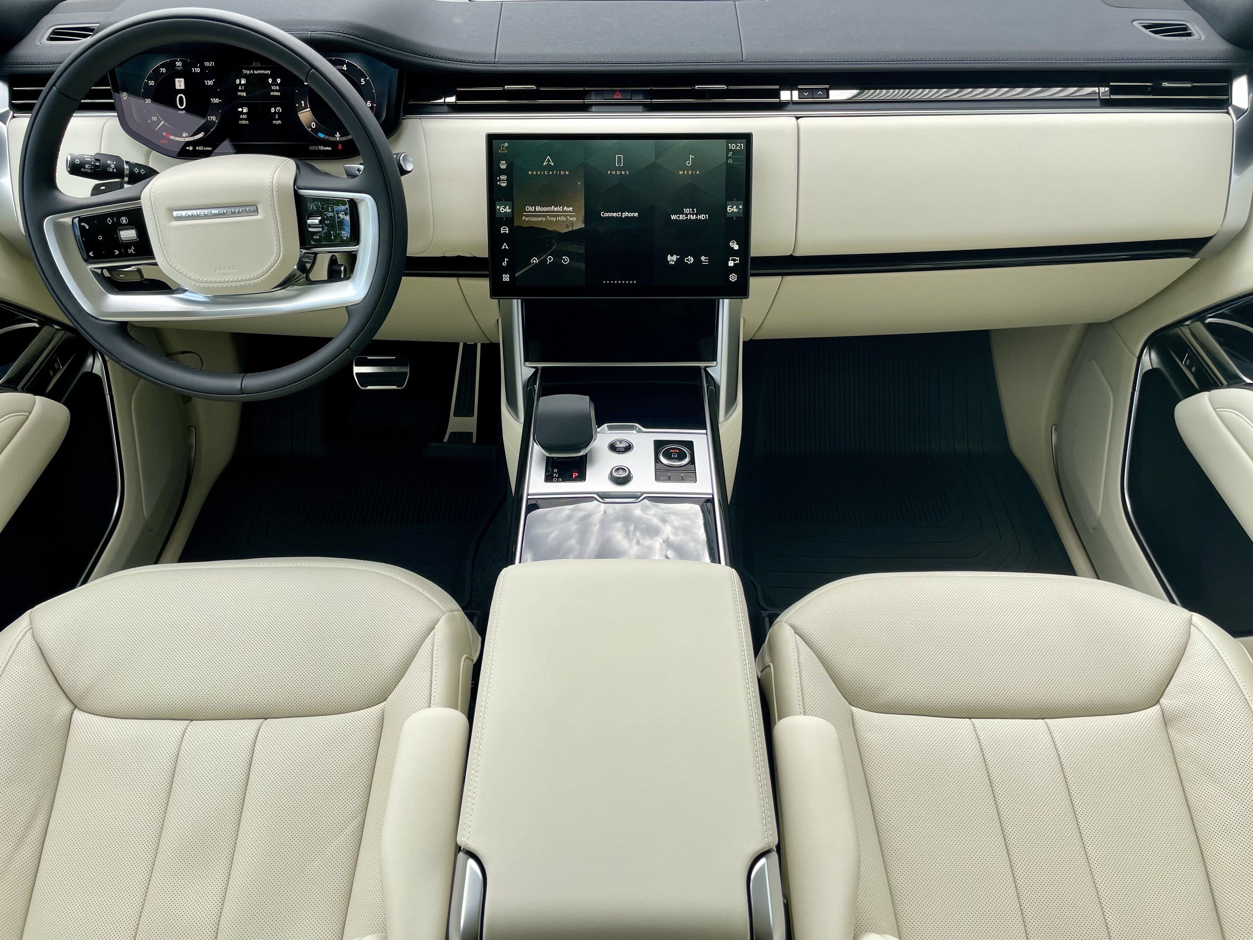 New 2027 Land Rover Range Rover Long Wheelbase SE AWD/4WD image 16