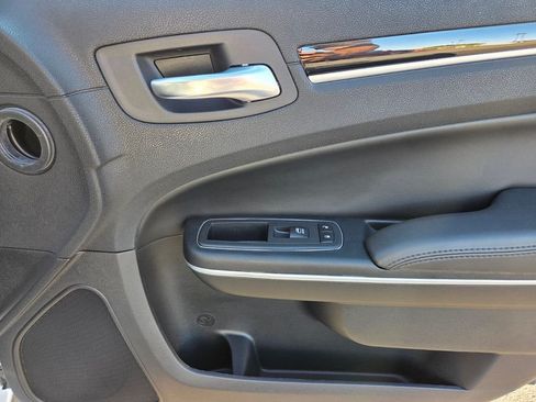 Used 2023 Chrysler 300 Touring w/ Safetytec Plus Group RWD image 20