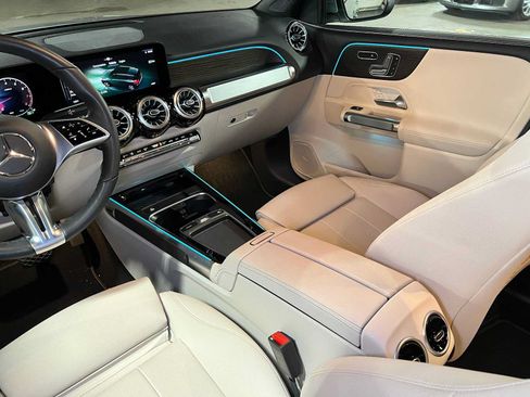 Certified 2026 Mercedes-Benz GLB 250 4MATIC image 43