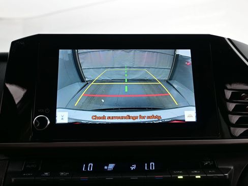 Used 2025 Toyota Camry LE FWD image 17