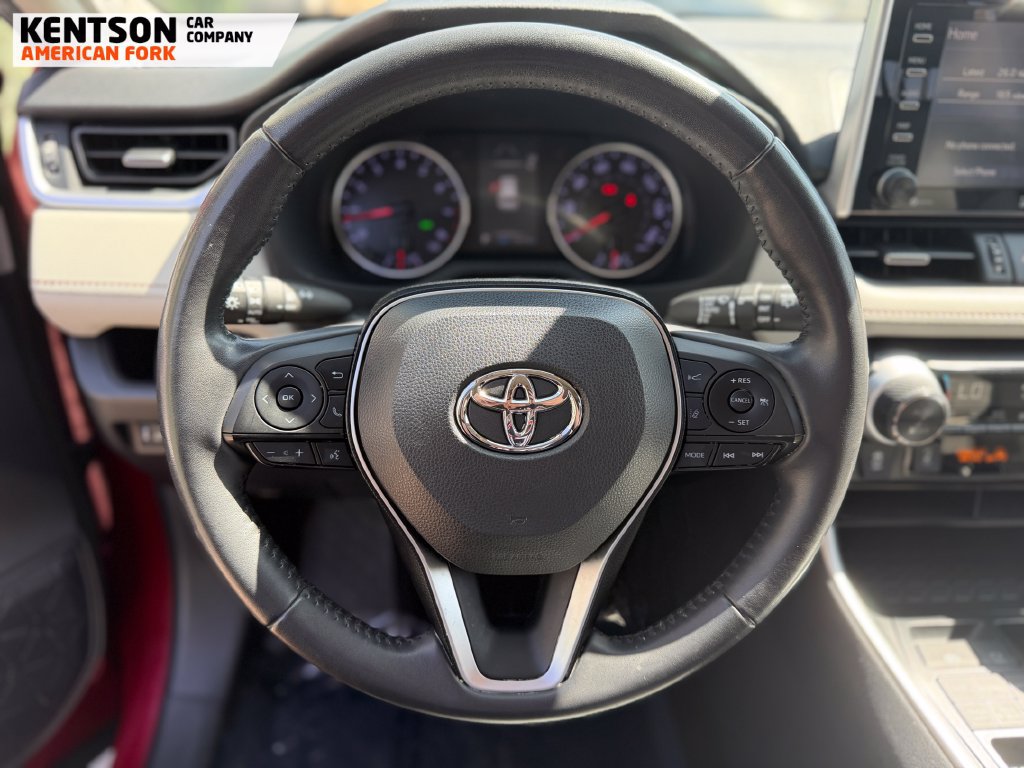 Used 2019 Toyota RAV4 XLE Premium w/ Cold Weather Package AWD/4WD image 14