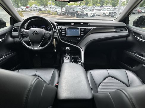 Used 2019 Toyota Camry SE FWD image 22