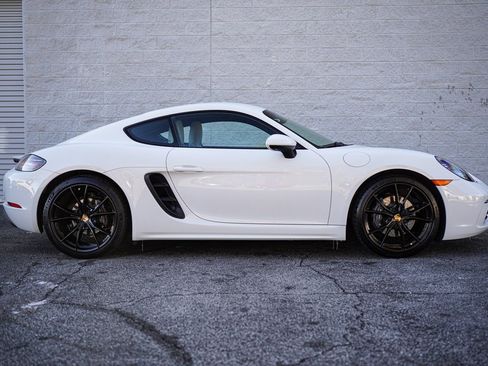 Used 2022 Porsche 718 Cayman image 18