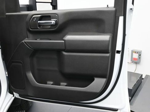 Used 2025 Chevrolet Silverado 2500 Custom AWD/4WD image 27