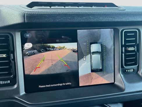 Used 2025 Ford Bronco Badlands AWD/4WD image 14