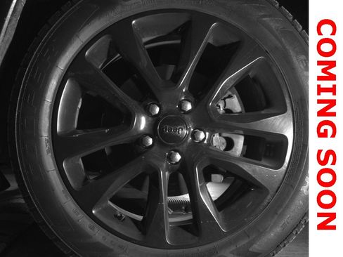 Used 2018 Jeep Grand Cherokee Altitude image 9