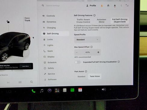 Used 2022 Tesla Model Y Long Range AWD/4WD image 18