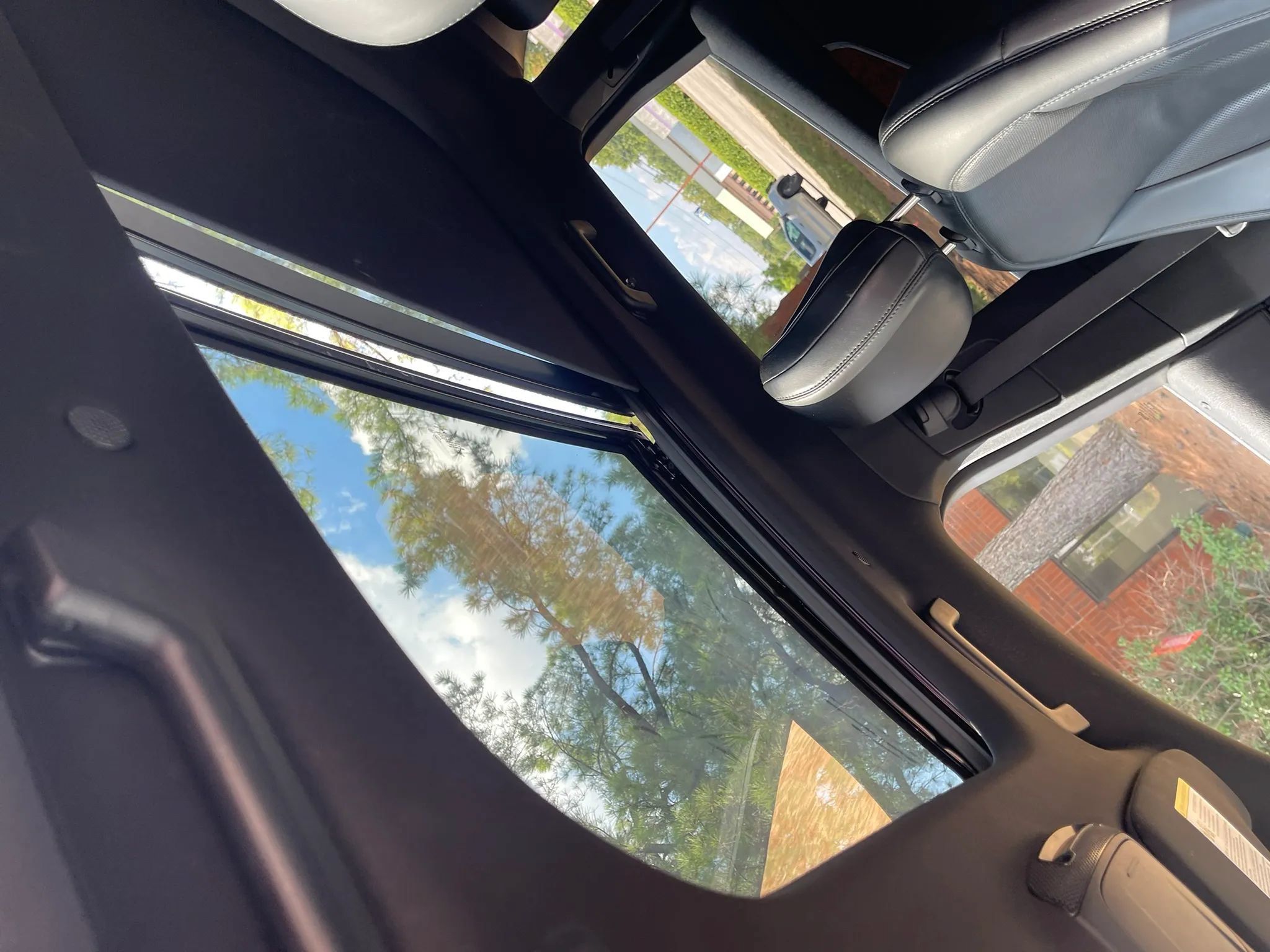 Used 2020 Lincoln Nautilus Reserve AWD/4WD image 19
